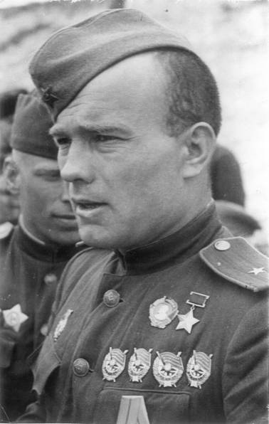 Комэск Владимир Лавриненков 